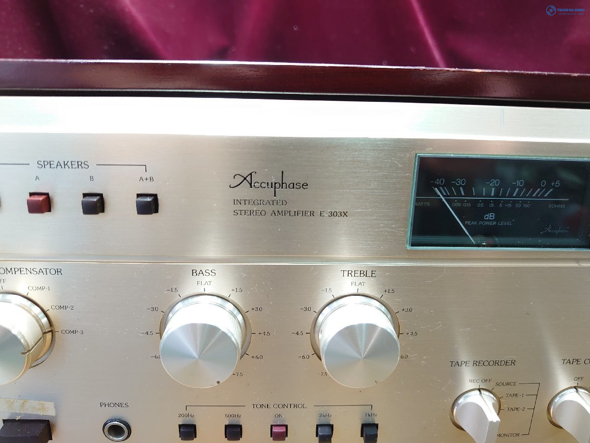 Accuphase E-303 tinh chinh