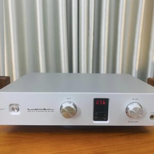 Luxman DA-250 mat truoc