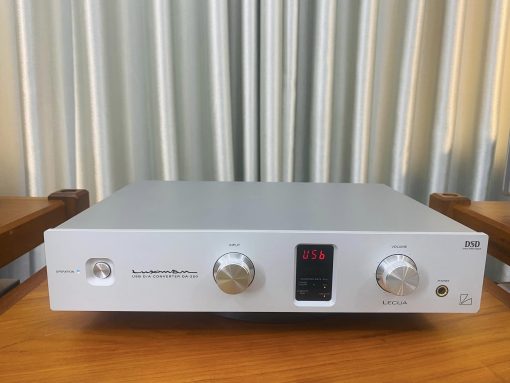 Luxman DA-250 mat truoc