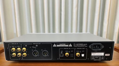 LUXMAN DA-200 mat sau