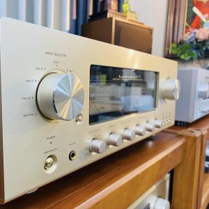 LUXMAN L505u Gold mat trai