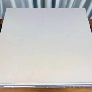 LUXMAN D-05u mat tren