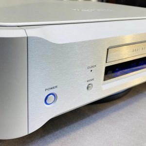 ESOTERIC K-05 mat trai