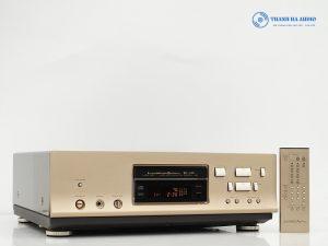 LUXMAN D-10 mat truoc