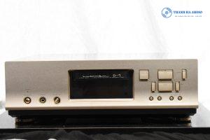 Luxman D-7 mat truoc