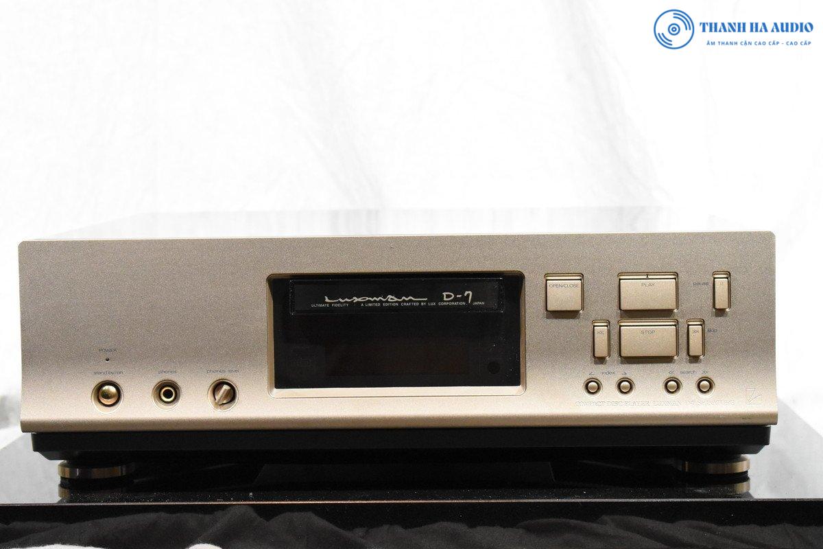 Luxman D-7 mat truoc