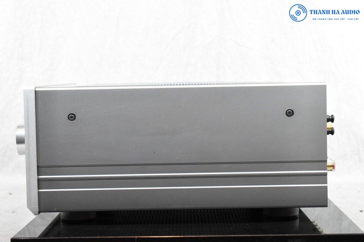 Luxman L-590AX canh ben