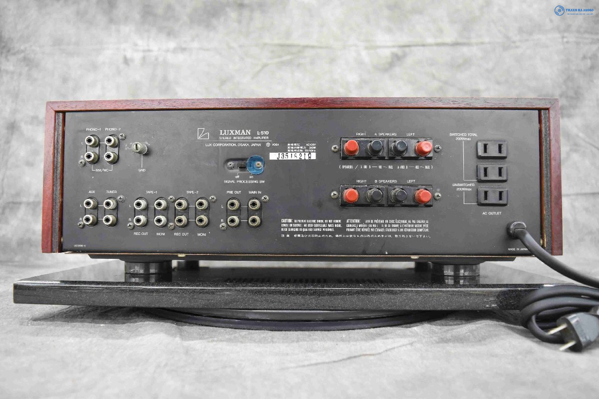 Luxman L510 phia sau