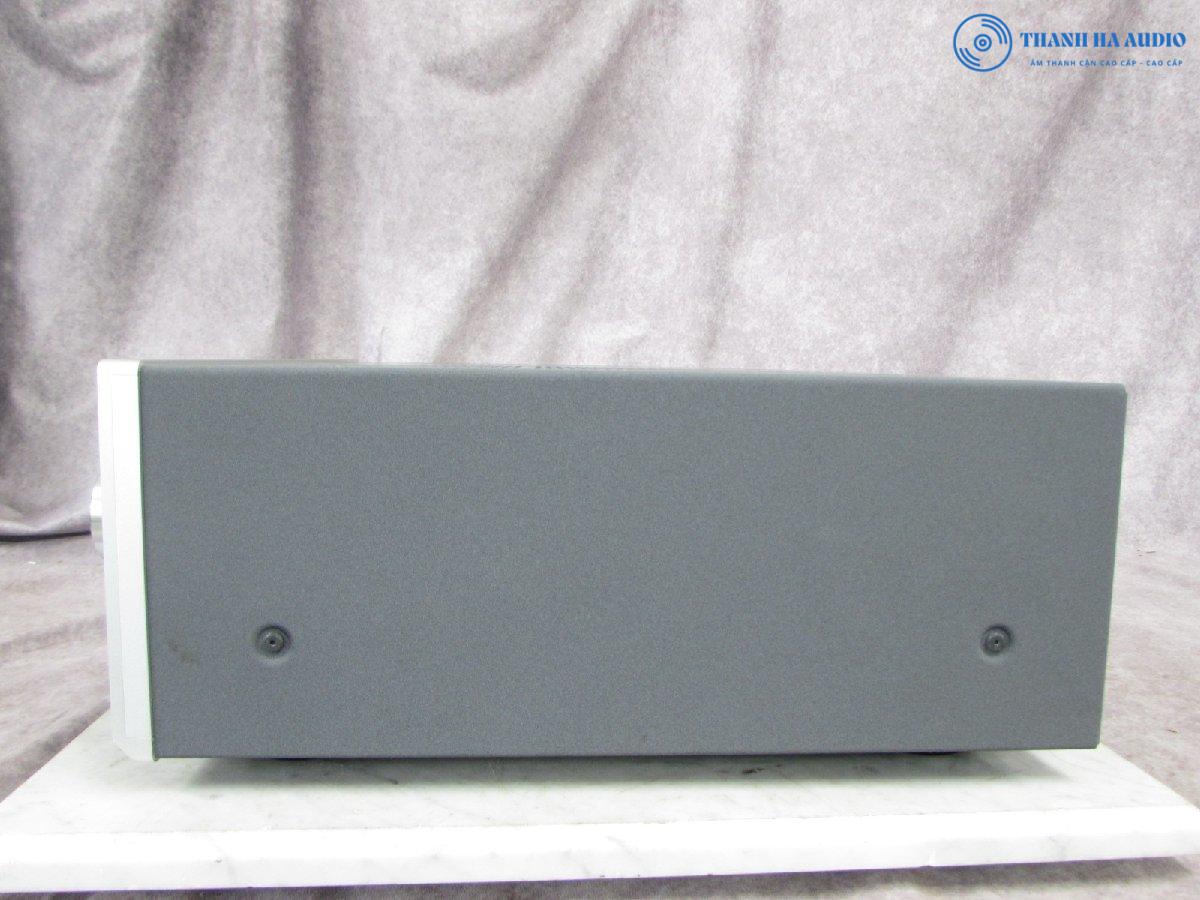 Luxman L550AX canh ben