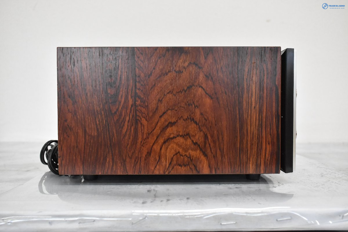 Luxman L85V canh trai