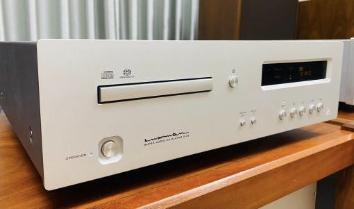 Luxman D 05 goc trai